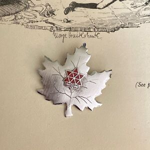 💛 925 Vintage Canadian Centennial Maple Leaf Brooch